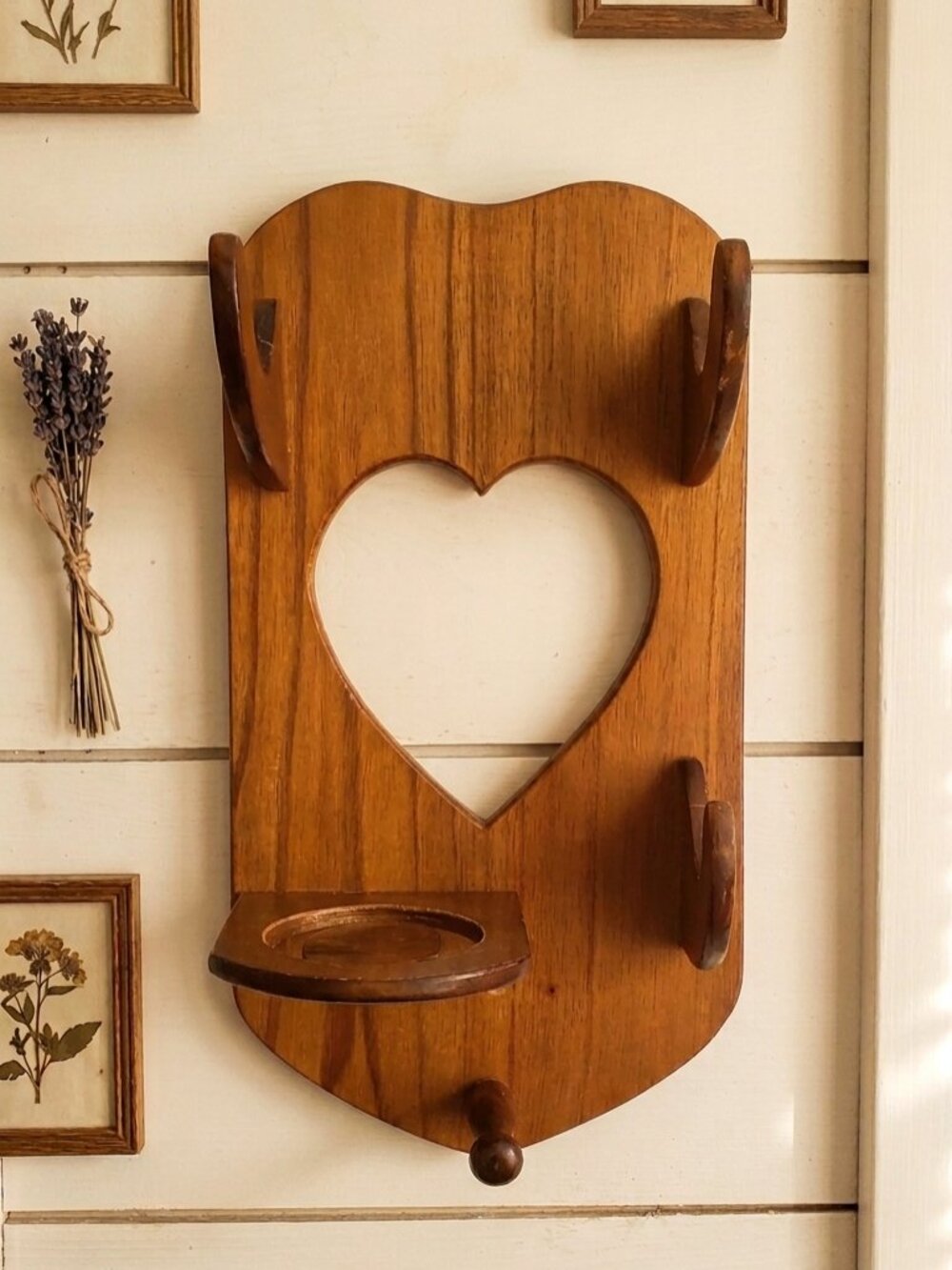 Rustic Vintage Wooden Heart Wall Hook Organizer, Cottagecore Farmhouse Decor